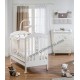 Babybett mit schmalem Band und Kommode + Wickelauflage aus Picci-Mami-Stoff + kostenlose Matratze und Kissen